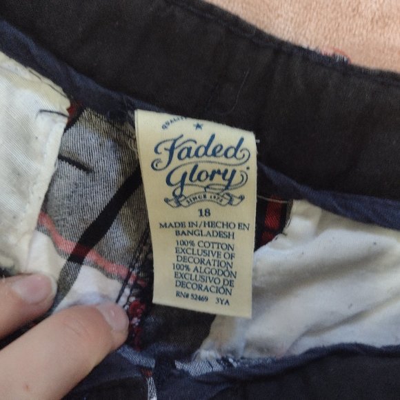 Men's Shorts - Picture 2 of 3